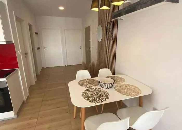 With A - C In 53768 ツリクヴェニツァ