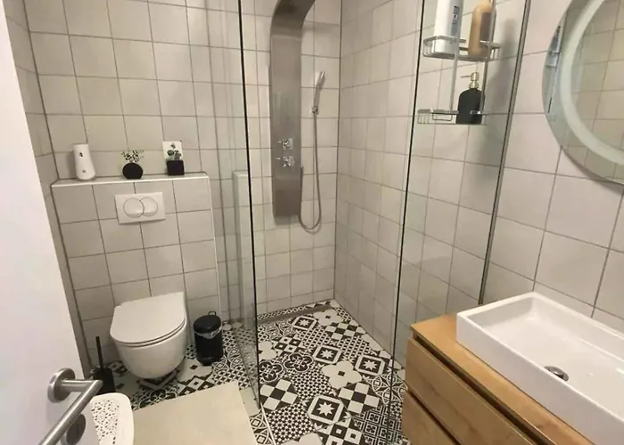 With A - C In 53768 アパート ツリクヴェニツァ