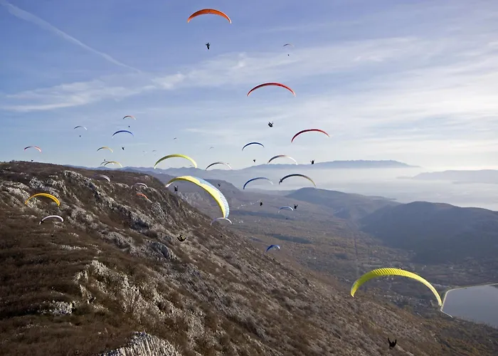 With A - C In 53768 アパート